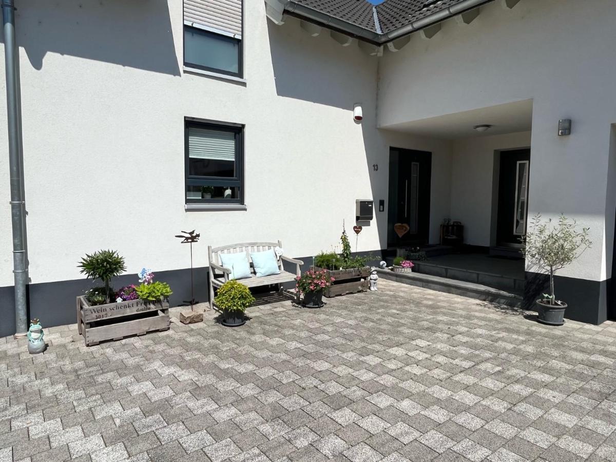 Heuchelheim-KlingenWeingut Grafenhofアパートメント エクステリア 写真